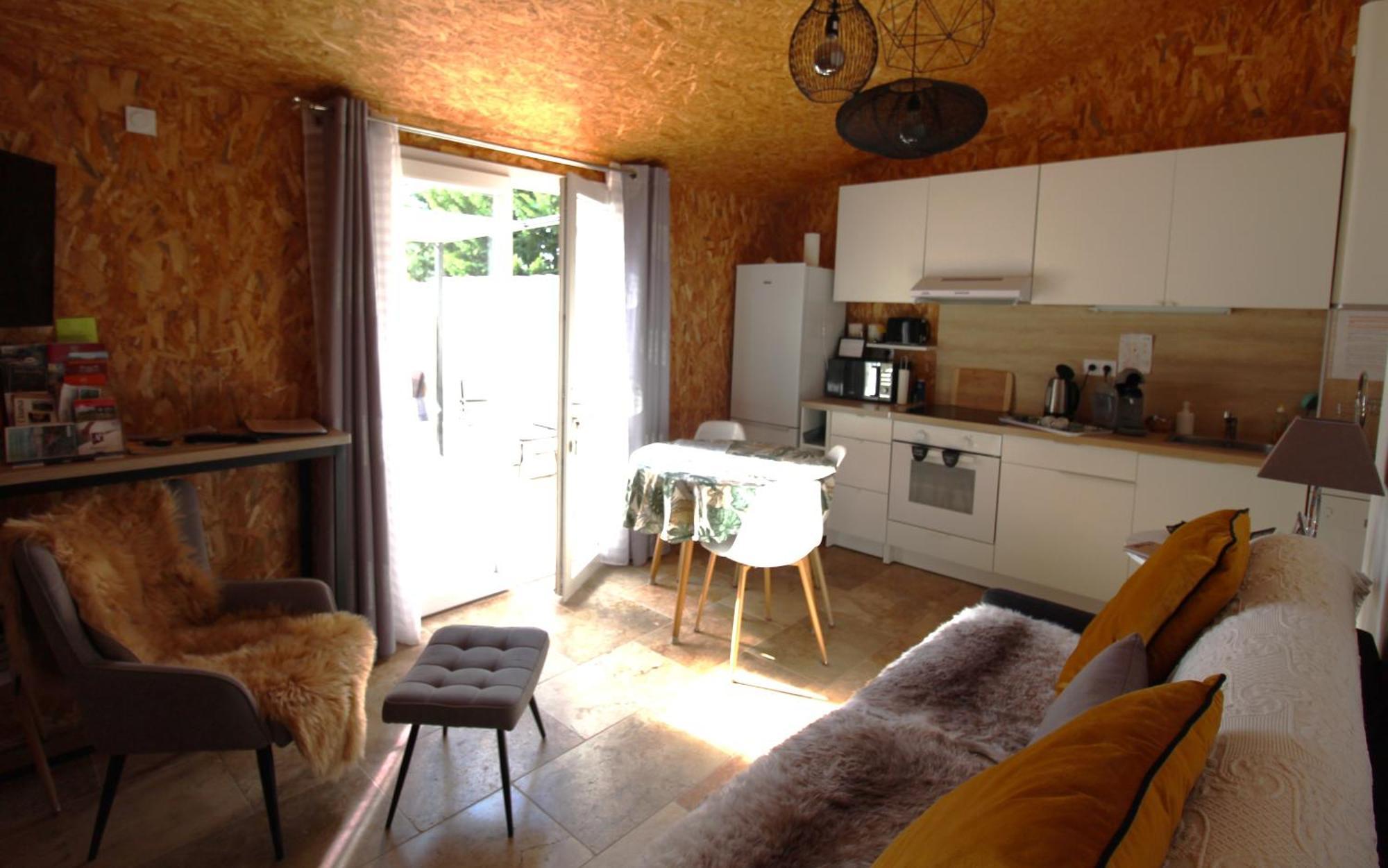 Les Bastidons De L'Isle - Le Saumane - 3 Etoiles Apartment Luaran gambar